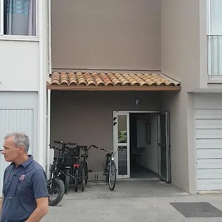 Studio Gruissan Proche Plage Des Chalets Exterior photo